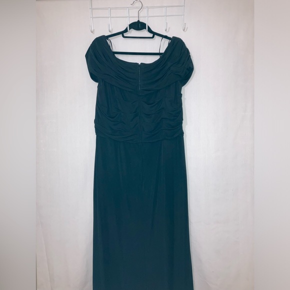 La Femme Ruched Jersey Column Gown Floor Length Dress In Black Sz 20 (Like New) - Picture 8 of 16